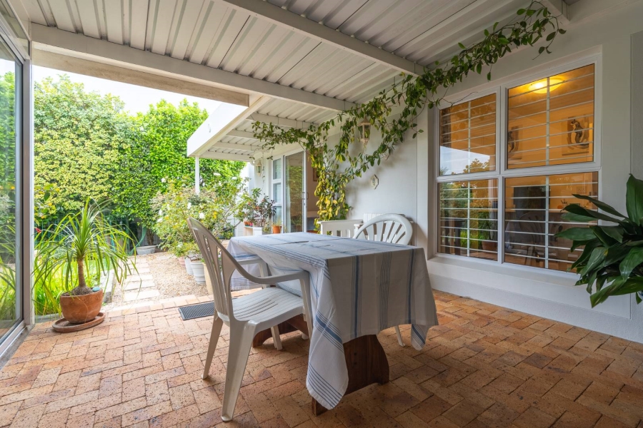 4 Bedroom Property for Sale in Sunningdale Western Cape
